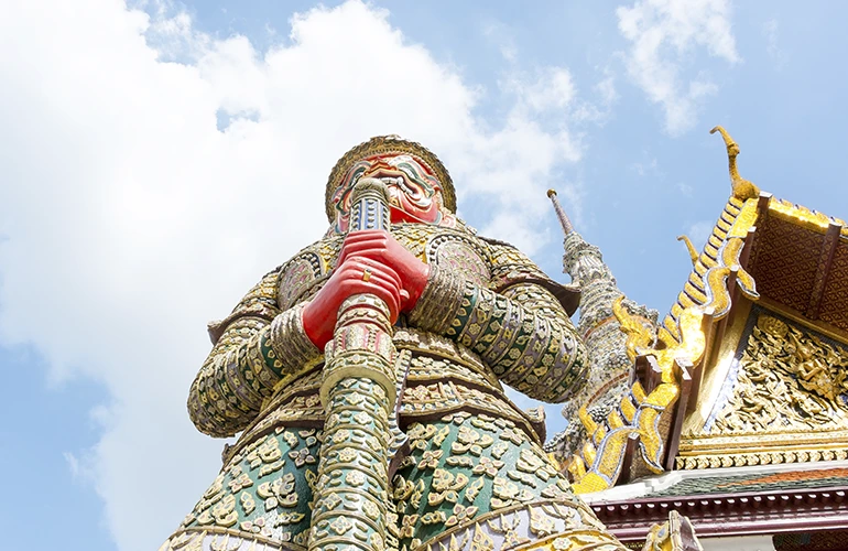 Estatua gigante de Yaksha