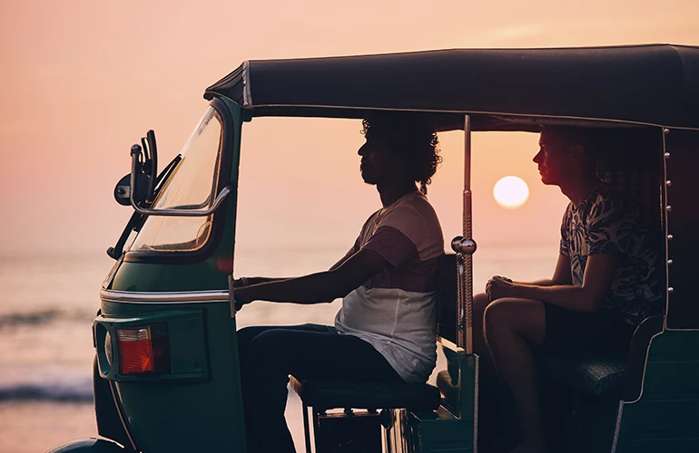 Viaje al atardecer en Tuk-Tuk en Koh Lanta